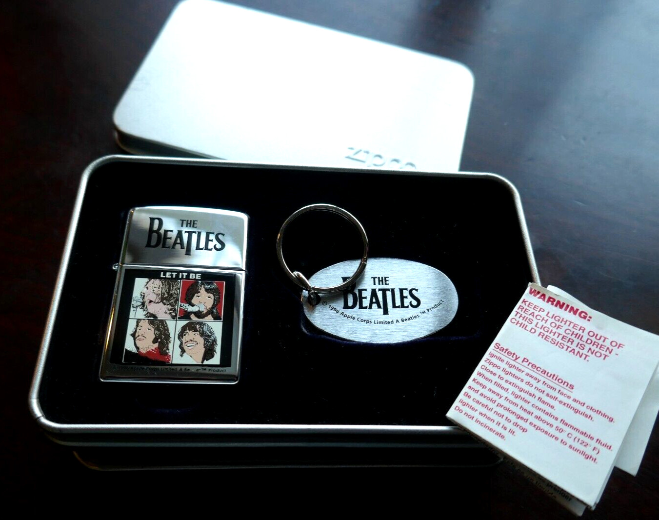 THE BEATLES ' LET IT BE ' ZIPPO LIGHTER & KEY RING ( PRESENTATION BOX ) LIKE NEW