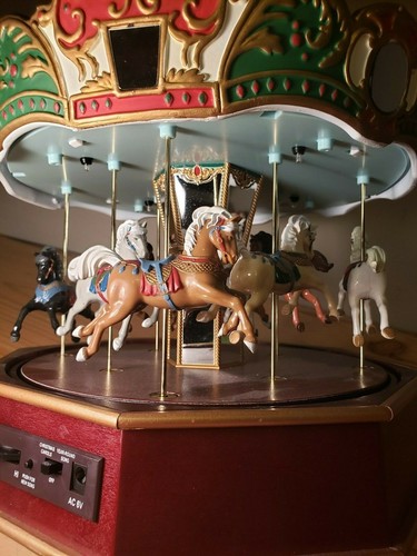 MR. CHRISTMAS – THE MILLENNIUM CAROUSEL - NIB.. - Picture 5 of 12