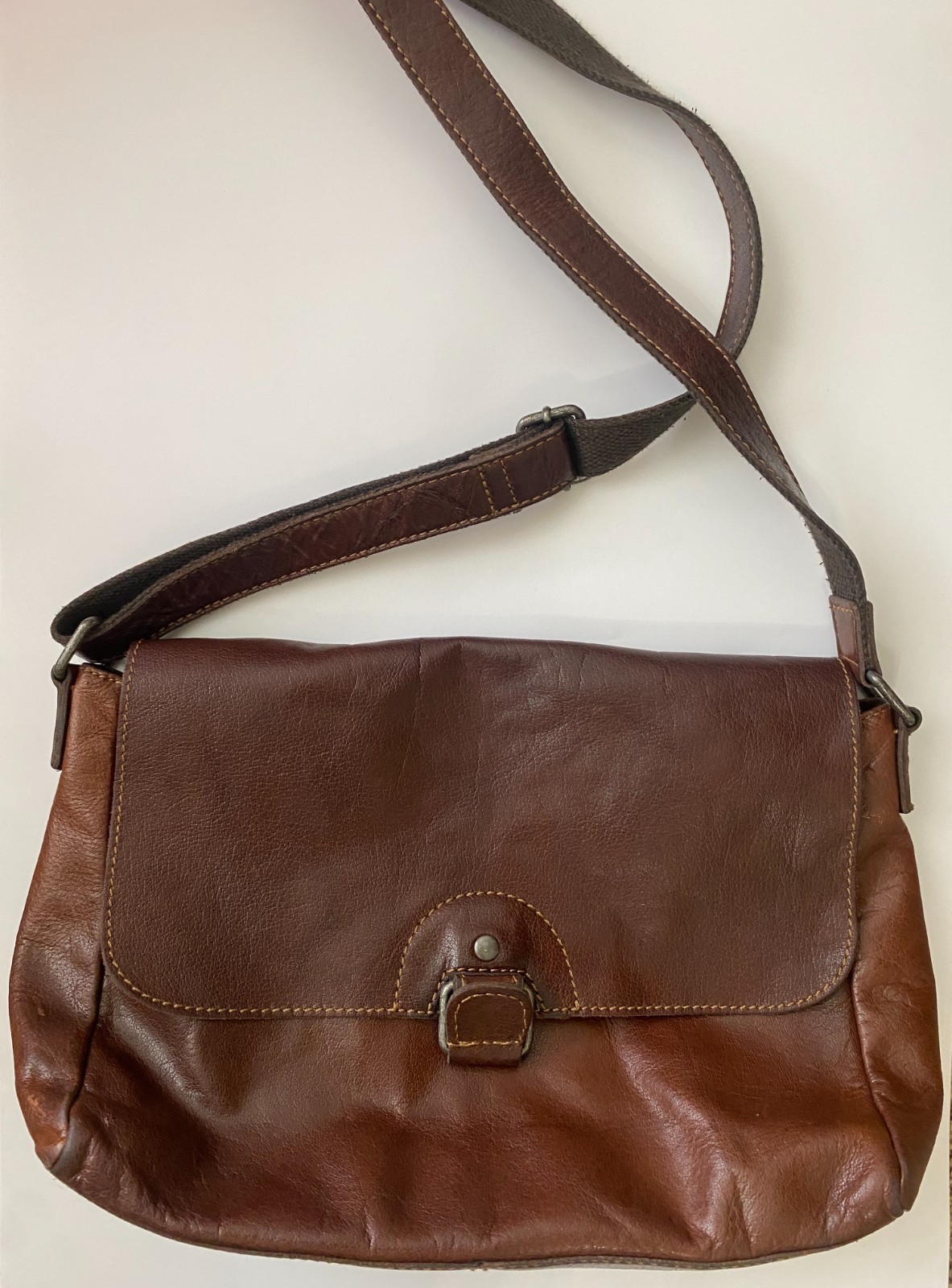 Jack Georges Voyager Olivia Flap Over Brown Leather Crossbody Bag Purse