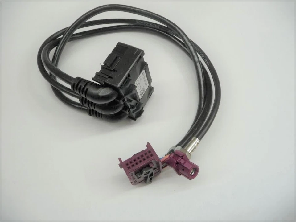 2021 Mercedes Benz S500 S580 Audio Auxiliary Jack A2238204203 OEM A1 - Image 2 of 4