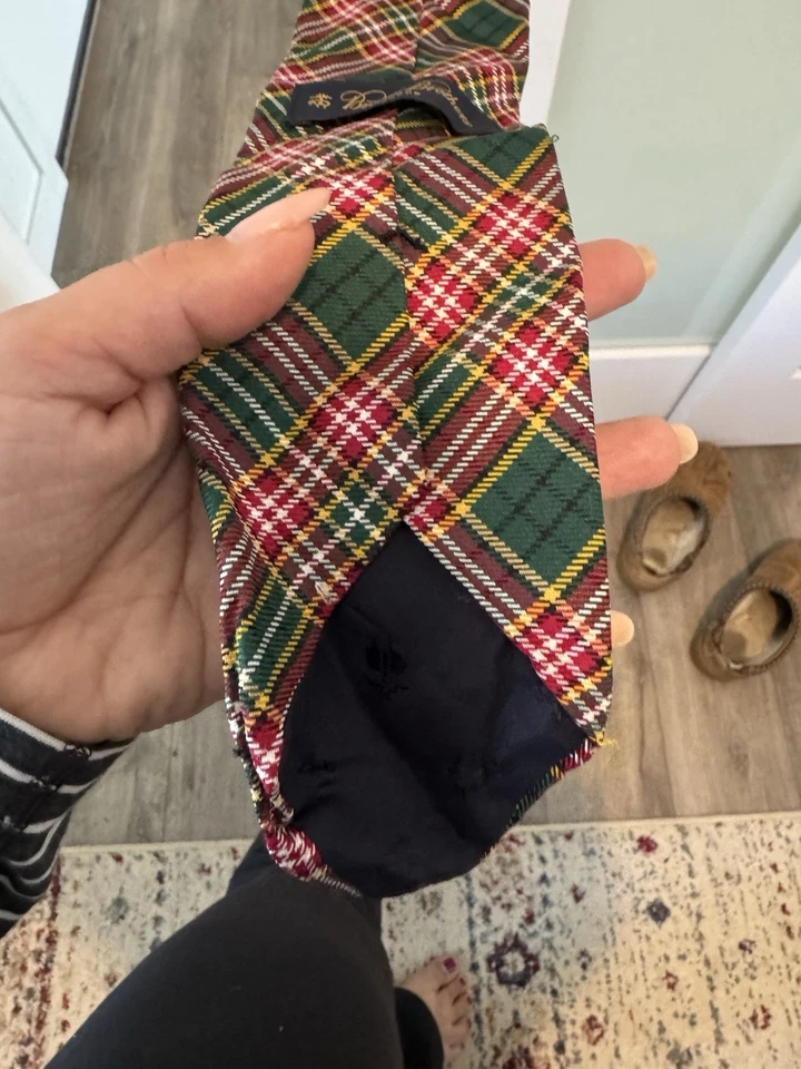 Corbata de seda Brooks Brothers - escocesa escocesa tartán roja y verde Foto 3 de 4
