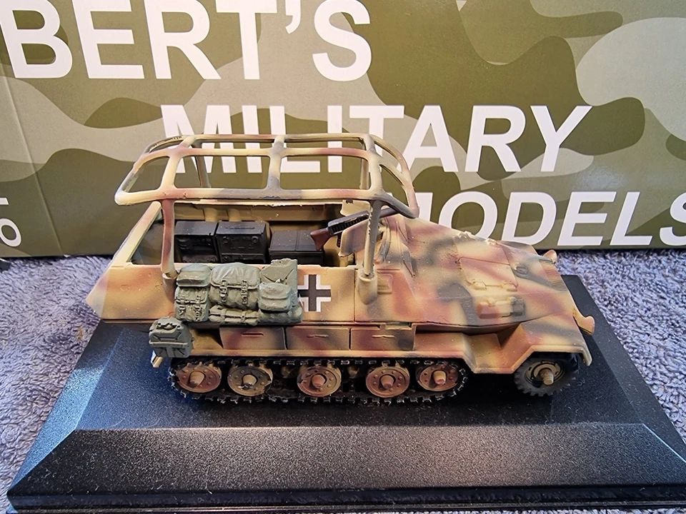Corgi Toys/ BMM German SdKfz 251 ,Command version , Ukraine 1943 # 02. - Bild 3 von 4