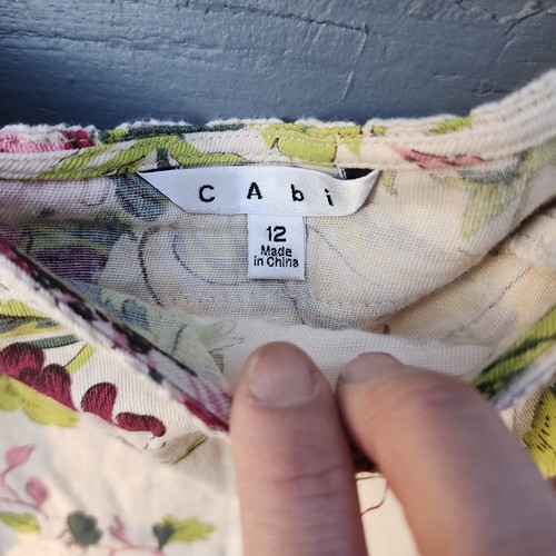 Cabi SZ 12 Cabbage Rose floral short cotton skirt style # 380 - Picture 4 of 5