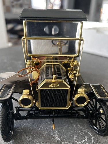 Waterloo Boy John Deere 1912 Ford Model T Delivery Truck Limited Edition of 1250 - Picture 5 of 17