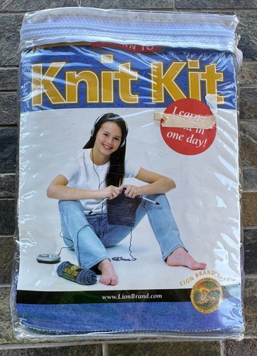 LION BRAND(C) LEARN To KNIT KIT INCLUDES YARN & NEEDLES DENIM COLOR (00) - Picture 1 of 11