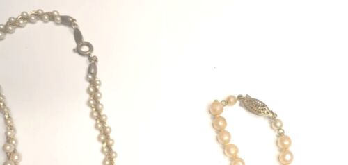 vintage faux pearl necklace lot Of Five Different Necklaces One Has Gold Inlay - Picture 3 of 10