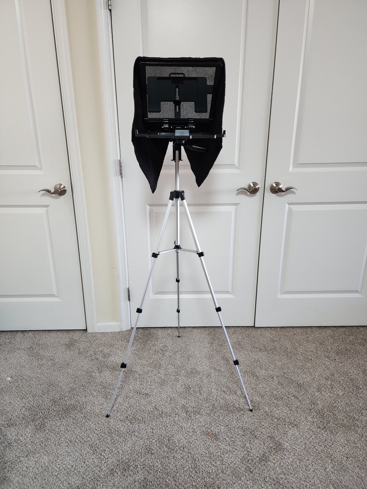 Caddie Buddy Teleprompter for Cameras, Smartphone, & Tablet