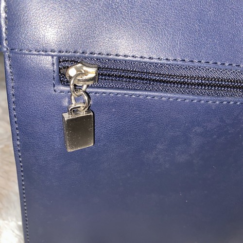 Liz Claiborne Blue Shoulder Bag Purse Magnetic Flap Front Closure - Picture 2 of 13