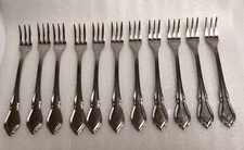 Towle Supreme Cutlery Stainless TWS384 Twist Outline 11 Cocktail Forks 5 3/4”