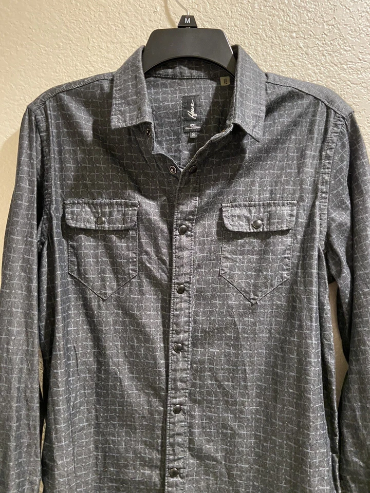 Howe Long Sleeve Button Up Collared Shirt 100% Cotton Mens Size Small EUC - Image 3 of 4