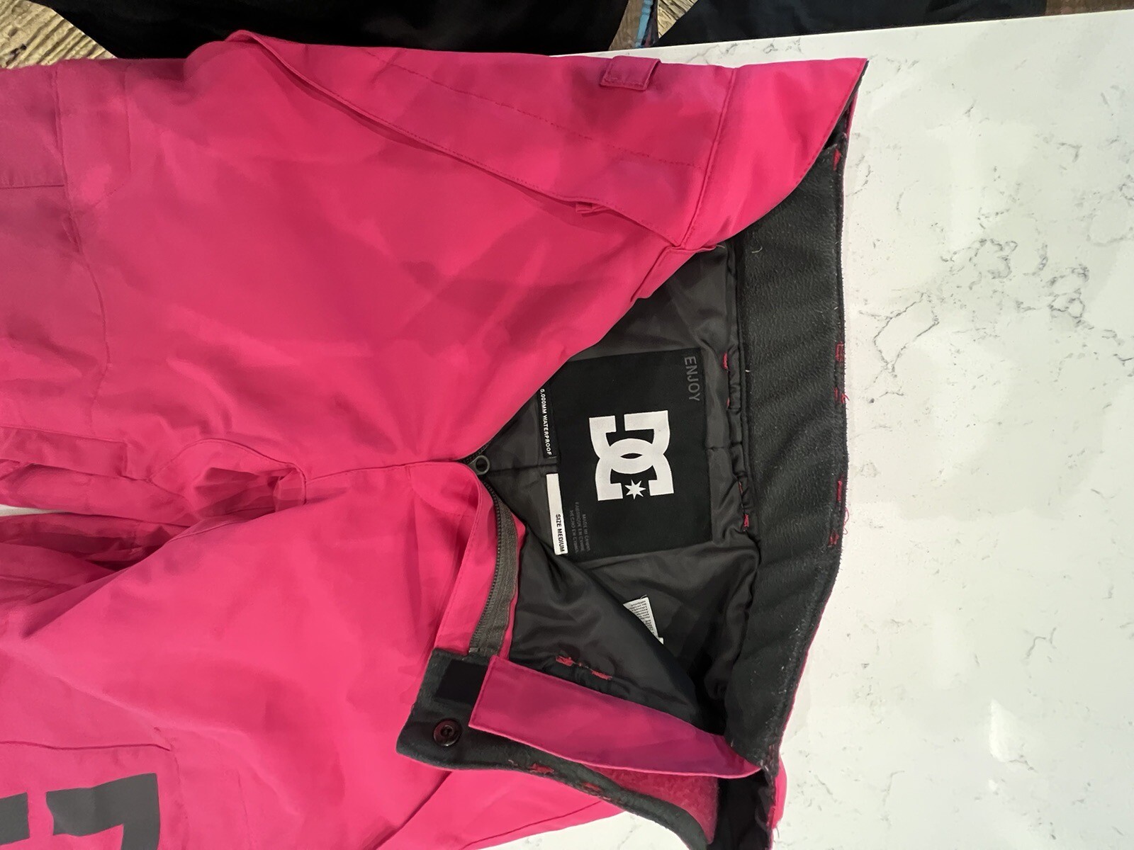 DC Snowboard Ski Pants, Girls Sz Medium, Hot Pink Adjustable Waist, Many Zippers