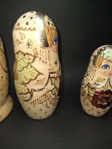 Vintage Matryoshka RUSSIAN Nesting Dolls set of 5 Hand Crafted Wooden Rare Paint - Picture 10 of 23