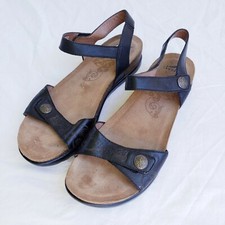 dansko betsey sandals
