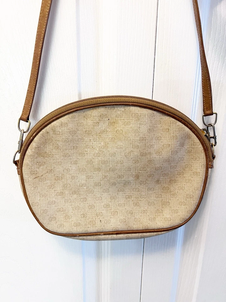 GUCCI Vintage Monogram GG Bag Made In ITALY Beige Logo Crossbody AUTHENTIC - Image 3 of 4
