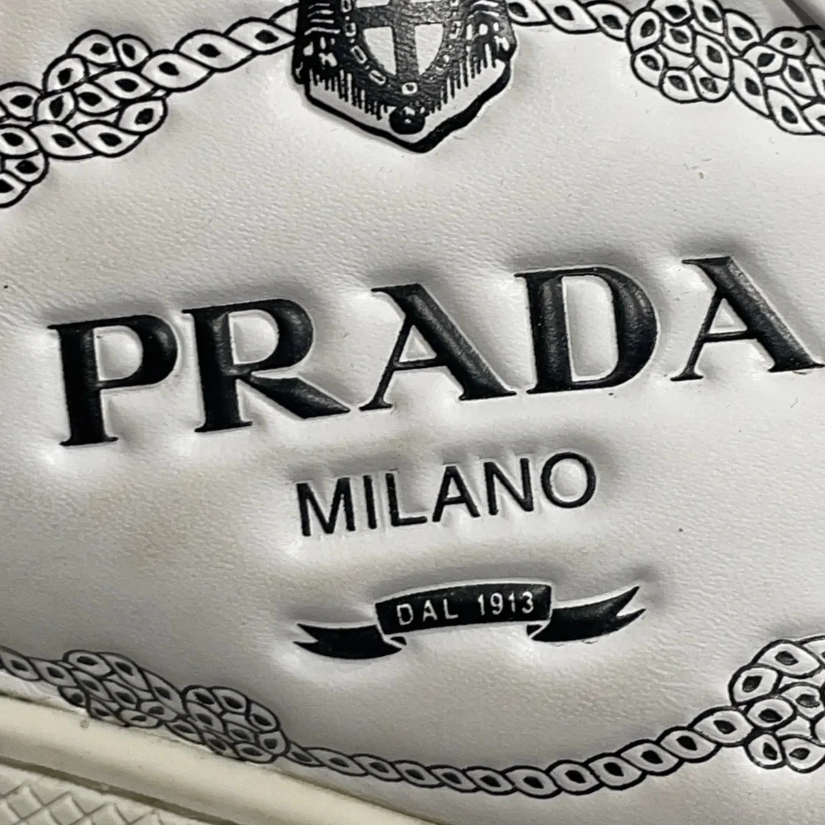 Prada, Sneaker, Größe: 38 1/2, Leder, Weiß, Damen #VJT