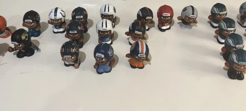 Lote de 60+ Teeny Mates de la NFL con figuras antiguas y figuras raras Foto 3 de 4