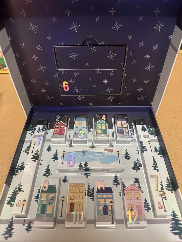 Holo Taco 2025 Navidad 12 Días Mini Calendario de Adviento Edición Limitada Nuevo EN MANO Foto 2 de 3