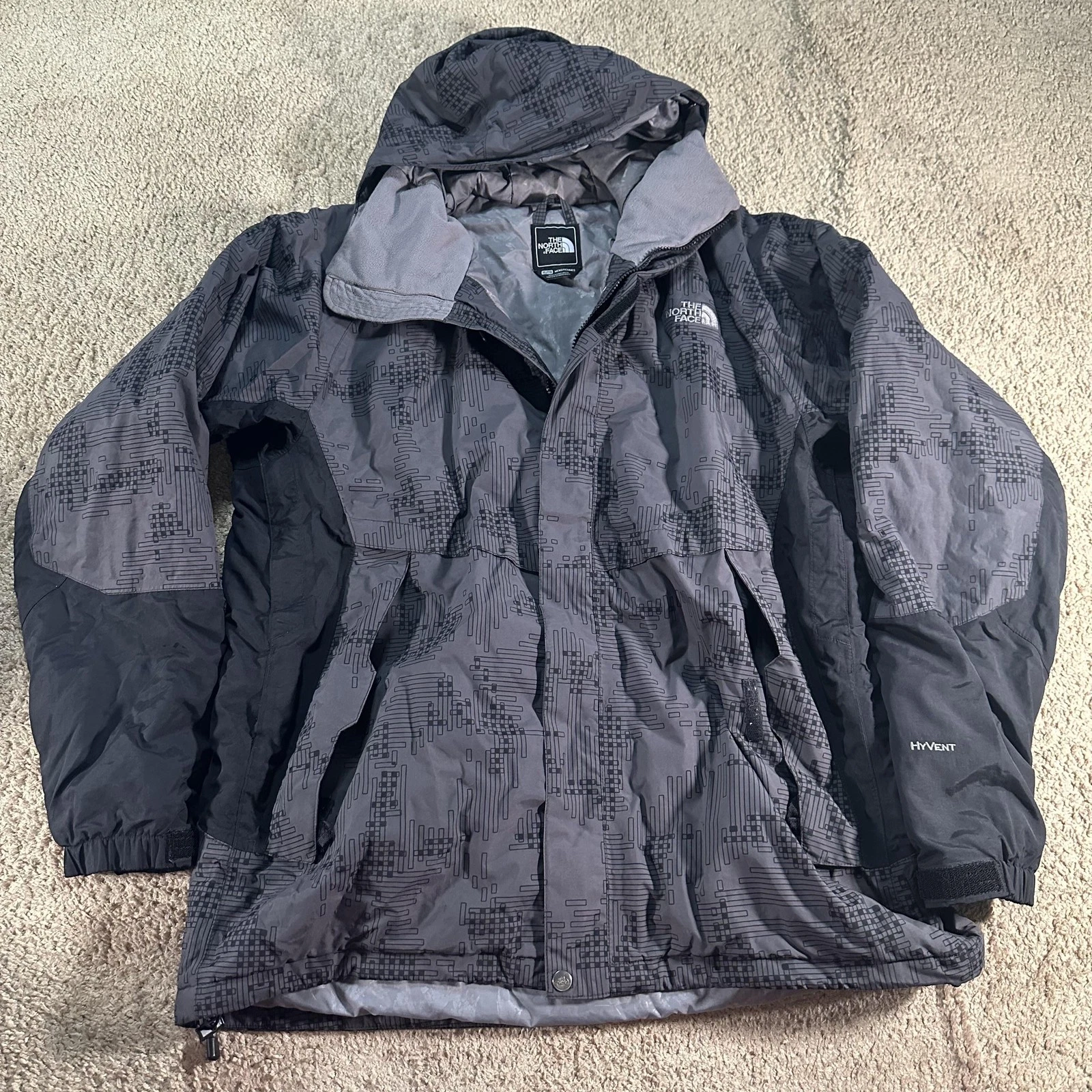 The North Face Resolve HyVent Jacket Men XL Gray Hooded Insulated Snow Parka F06