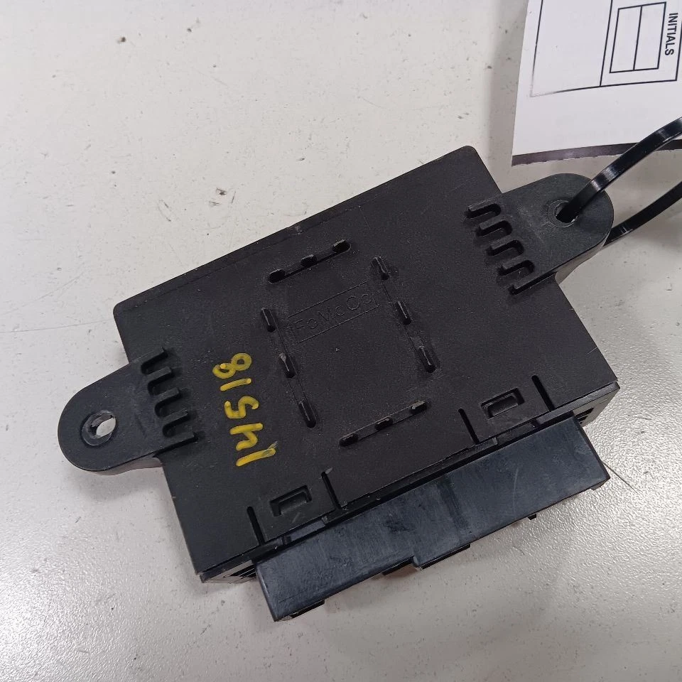 Módulo de controle da porta dianteira direita do passageiro compatível com 16-18 Lincoln MKX - Imagem 3 de 4