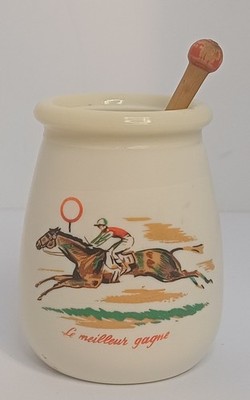 Vintage Amora Dijon Senftopf & Löffel französisches Opalglas Pferd & Jockey