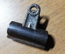 Antyczny spinacz biurowy buldog MJ lub JM 35mmx 32mm niebieski metal