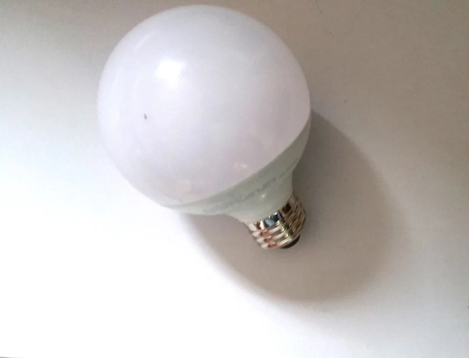 TCP L6G25D2527KF 6W Dimmable LED G25 Globe Warm White Light Bulb 60 Watt Equiv - Image 4 of 4