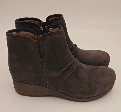 Size 12 Womens / EUR 42 Dansko Caley Milled Nubuck Chelsea Wedge Boots Grey NWOT - Bild 5 von 7