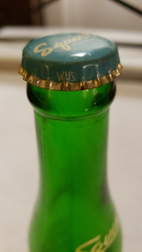 Vintage 50's Squirt Soda 7oz Bottle. Turquoise bottle cap - Picture 4 of 9