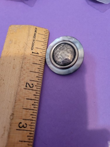 Nacre années 30 avec bague métal et centre céramique 1" de diamètre Shankk - Photo 3 sur 3