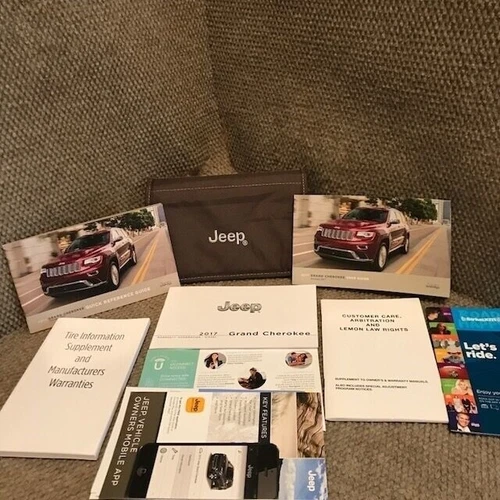 2017 Jeep Grand Cherokee Owners Manual with supplements and case