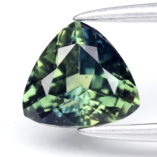 💎 0.80ct 6x5.5mm VS Trillion Blue Green Sapphire - Heated, Tanzania Gemstone
