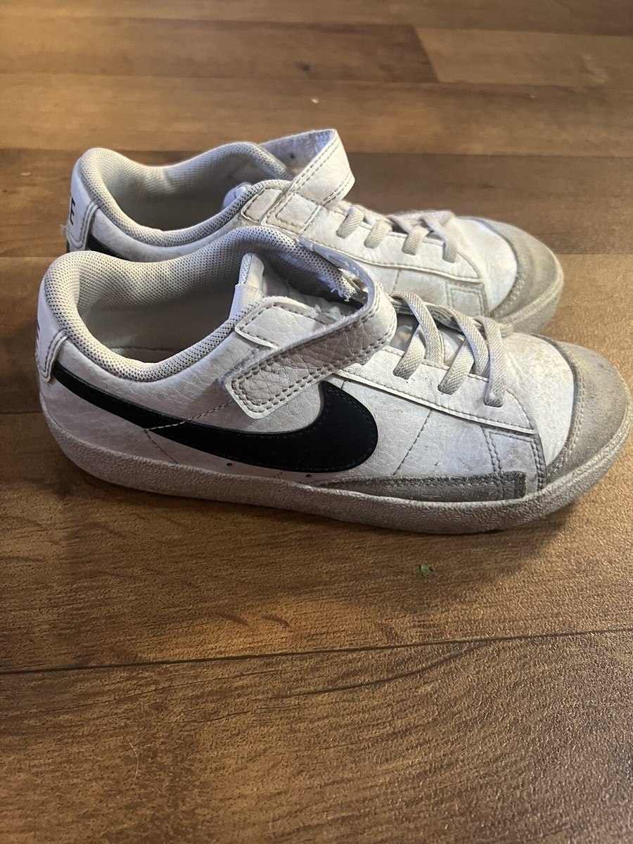 nike blazer low size 5