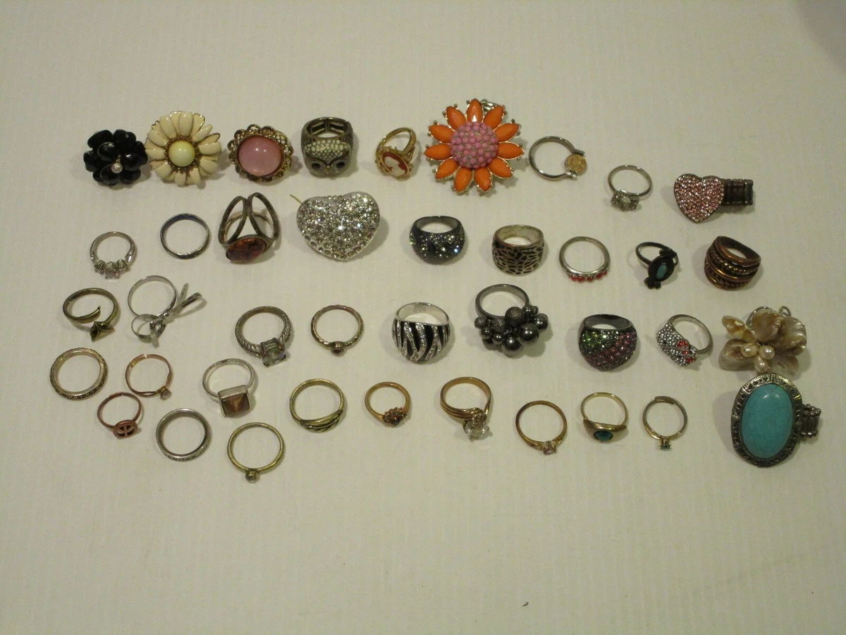 Lot 40 Pieces Costume Jewelry Metal Rings, Various Sizes | eBay