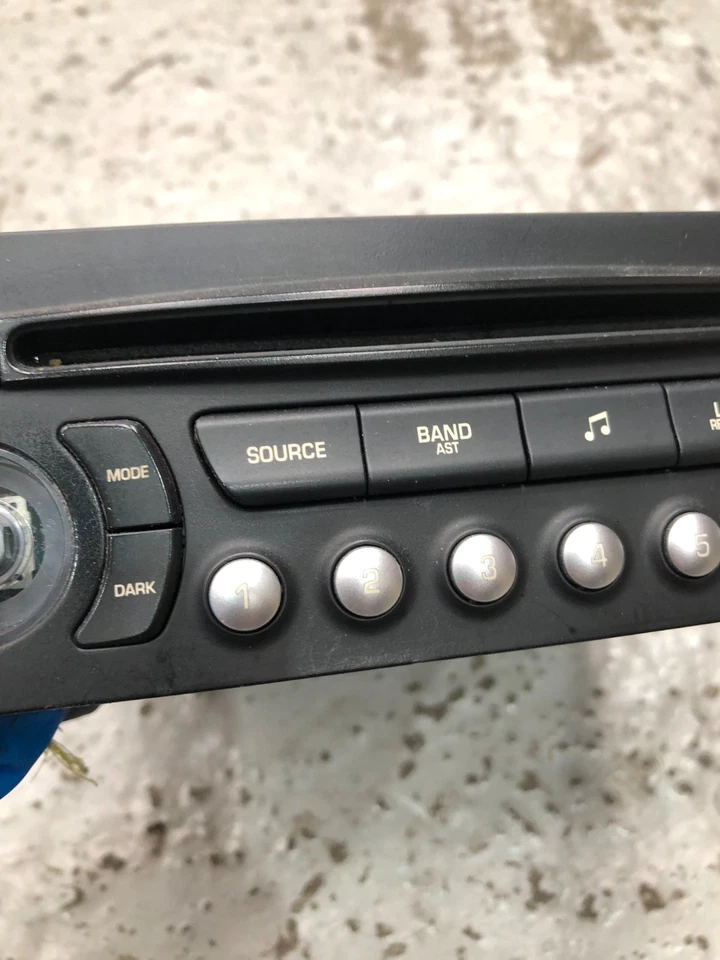 Unidad principal reproductor de CD Peugeot Partner Tepee 98032839XT 2015 MPV s65 Foto 4 de 4