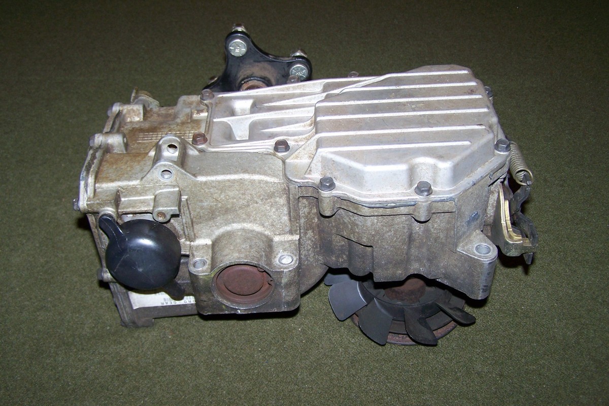 CUB CADET Z-FORCE ZERO TURN RIGHT HAND WHEEL MOTOR TRANSMISSION