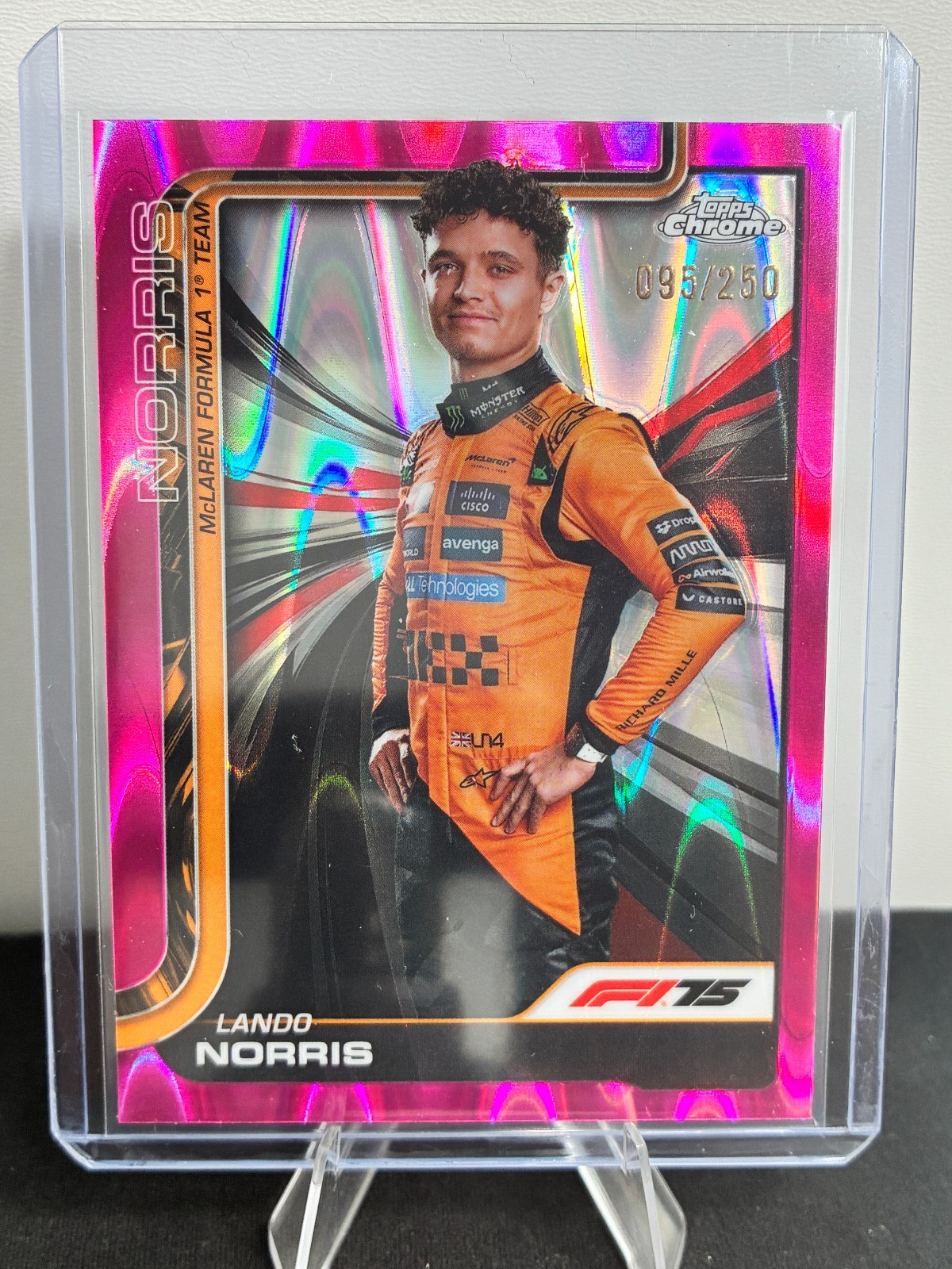 2025 Topps Chrome F1 Lando Norris Portrait Pink Raywave Refractor 095/250 #5