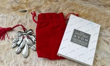 Avon 2010 Pewter Christmas Mistletoe Ornament Box And Velvet Bag