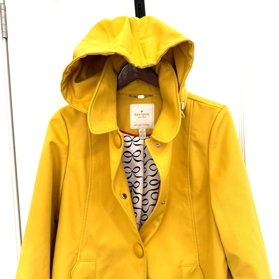 Chaqueta Kate Spade Extraíble Capucha Forro con Lazo Bolsillos a Presión Amarilla Para Mujer’s Grande Foto 3 de 4