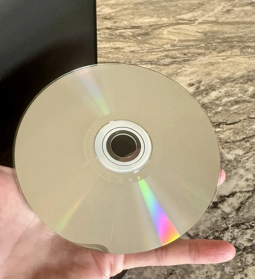 Microsoft The Official Magazine Windows XP Solutions Pack" PC CD-ROM 2005 - Image 4 of 4