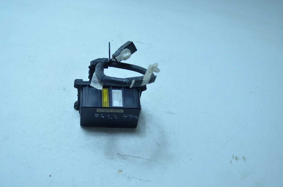 2004-2006 LEXUS LS430 ADAPTIVE CRUISE CONTROL RADAR SENSOR MODULE OEM — 第 4/4 张图片