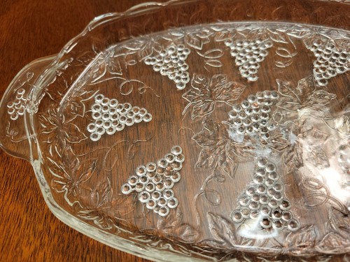 Vintage ANCHOR HOCKING Clear Snack Set (1 plate & 1 cup) GRAPE VINE No Box - EUC - Picture 4 of 12