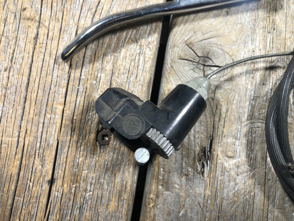 PALANCA DE FRENO RALEIGH CHOPPER MK II CON AJUSTADOR DE CABLE AUTOMÁTICO FASTBACK ÚNICO 100 Foto 4 de 4