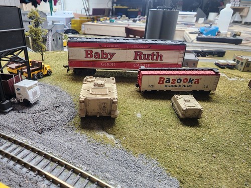 HO Scale 1:87 M113 3D Printed and Hand Painted- US Army Desert Camo - Picture 3 of 4