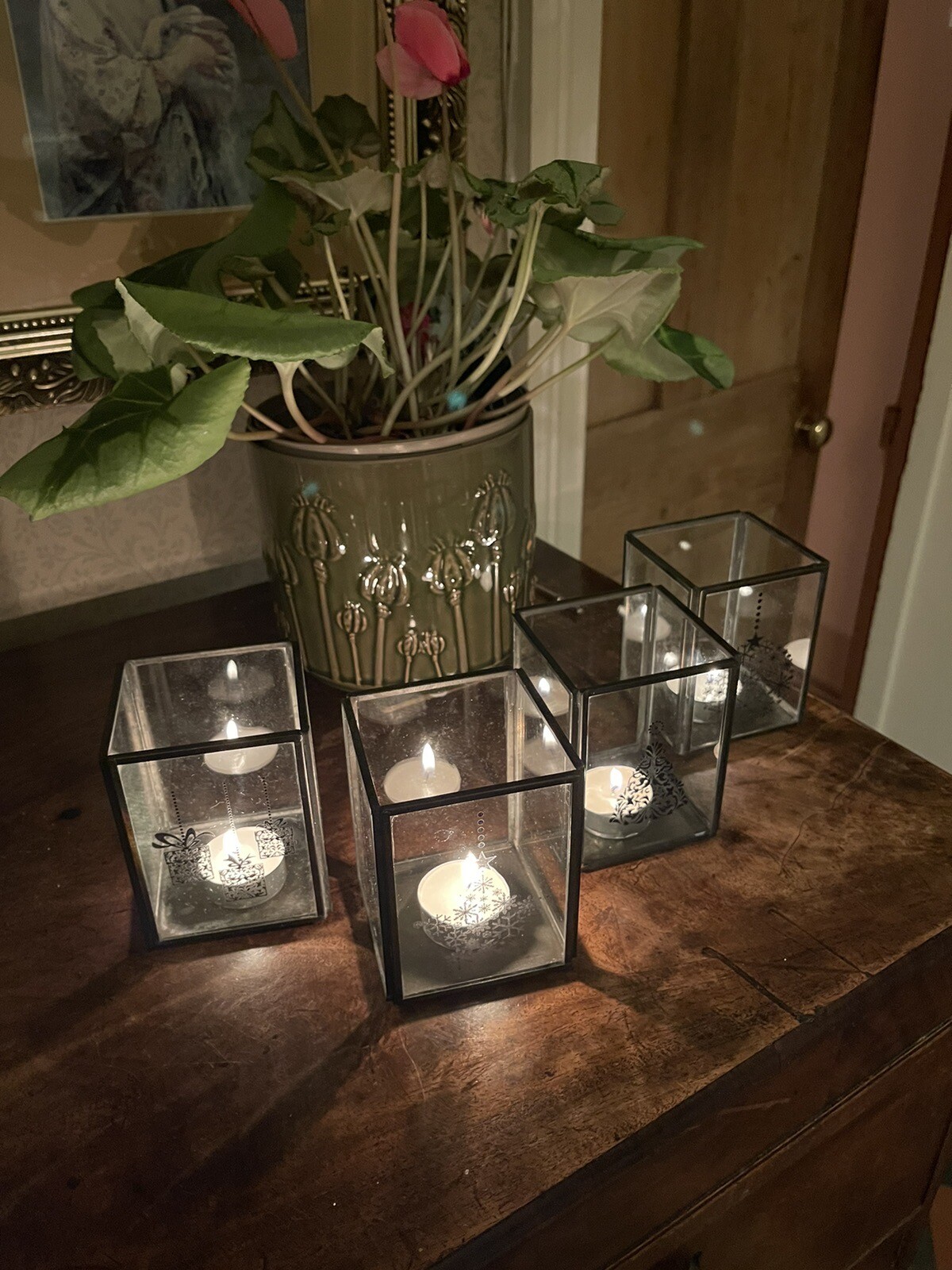4 Christmas Tea Light Holders Black Metal And Glass NEW Vintage Rustic