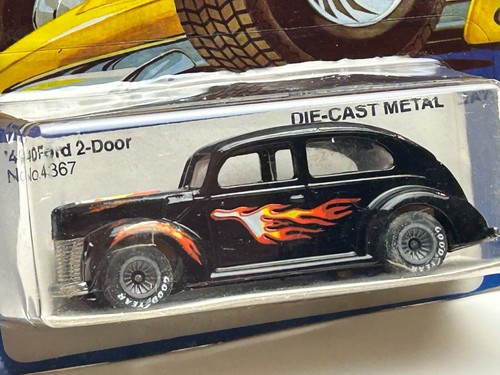 Hot Wheels Real Riders Goodyear Tires 1940 Ford 2 Door Sedan, Gray Hubs, #1 - Picture 10 of 10