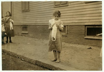 Somerville Massachusetts Carmina Caruso 1912 Home Worker Crocheting Girl