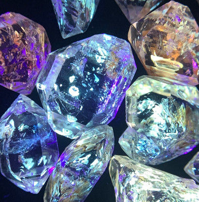 With Video 46 Crts Shiny UV Reactive DT Petroleum Diamond Quartz Lot