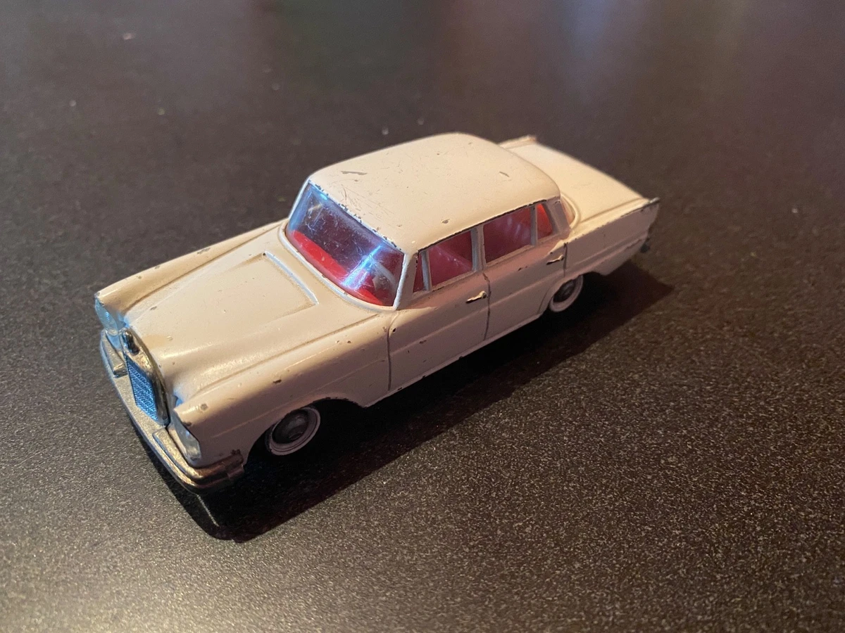 Mercedes-Benz LP 322 enseigne Franz Münch - H0
