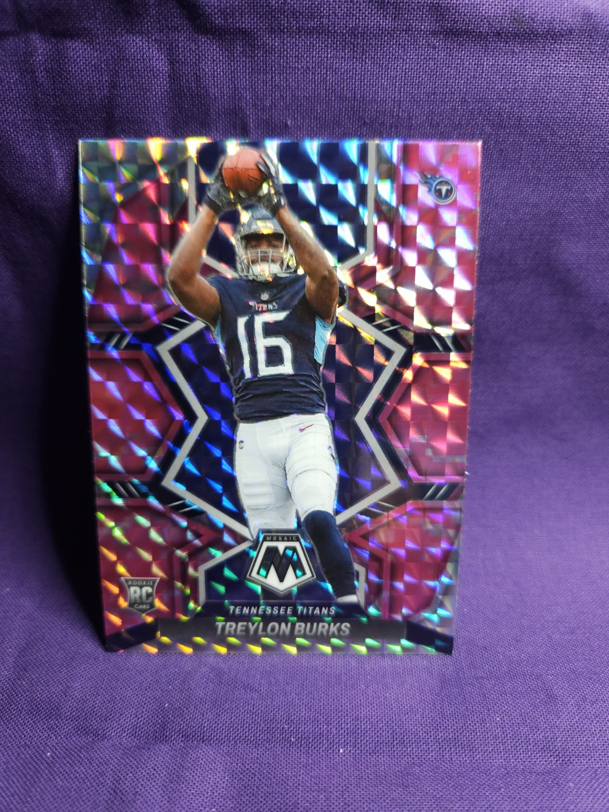 2022 Panini Mosaic - Rookies Treylon Burks #315 Camo Pink Mosaic Prizm (RC)
