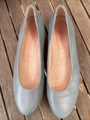 ECCO Women’s Flats Smoky Blue Size 39 (US 9) - Image 1 of 4
